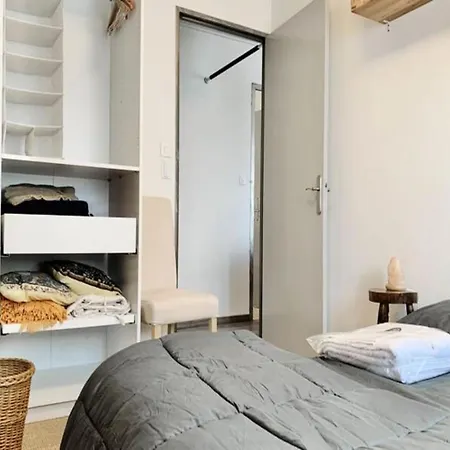 For 4 People * Grenoble